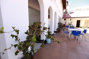Balcony - New Palm Tree Hotel (Mombasa)