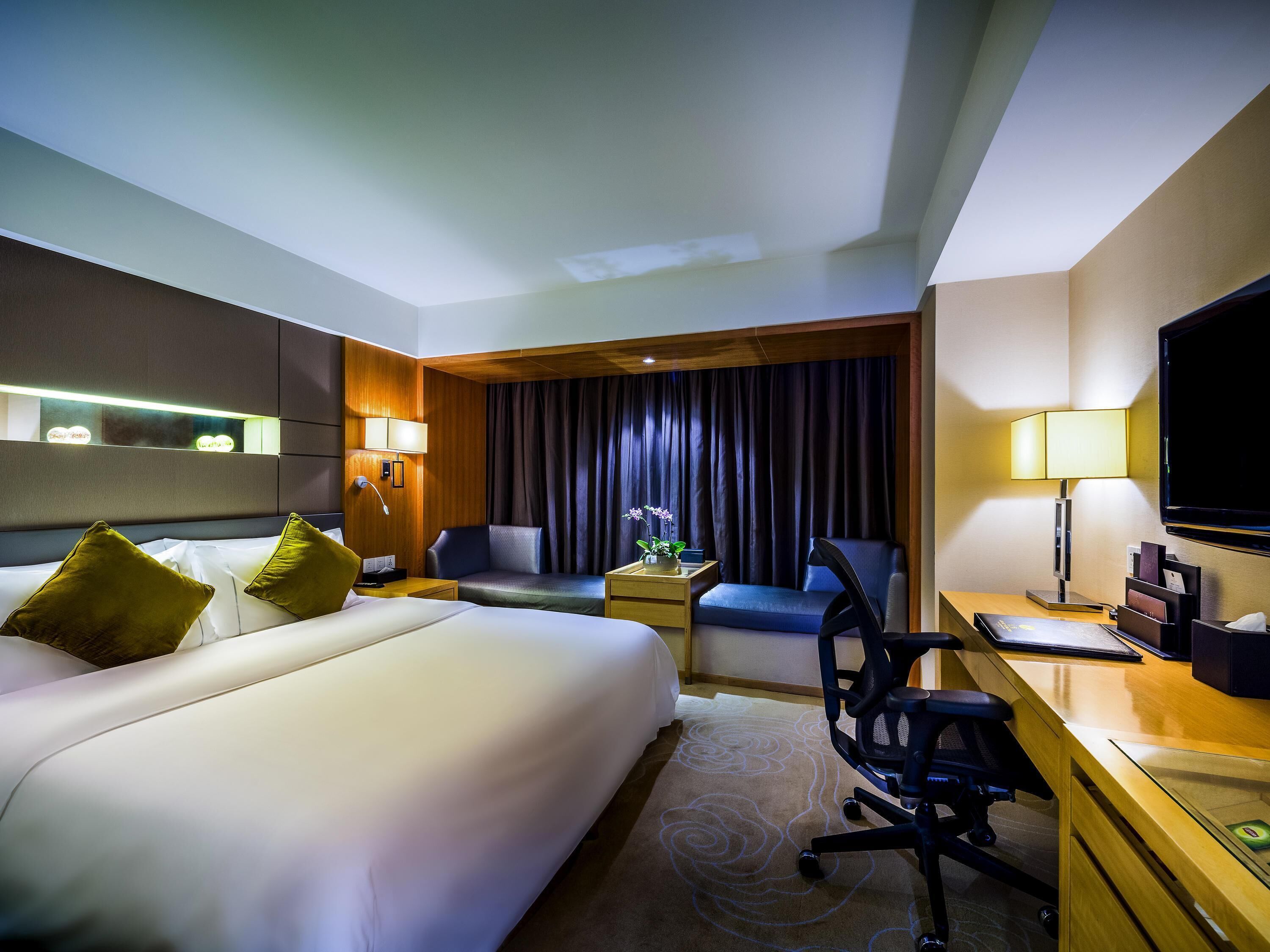 Phòng Superior, 1 giường cỡ king | Minibar, két bảo mật tại phòng, bàn 