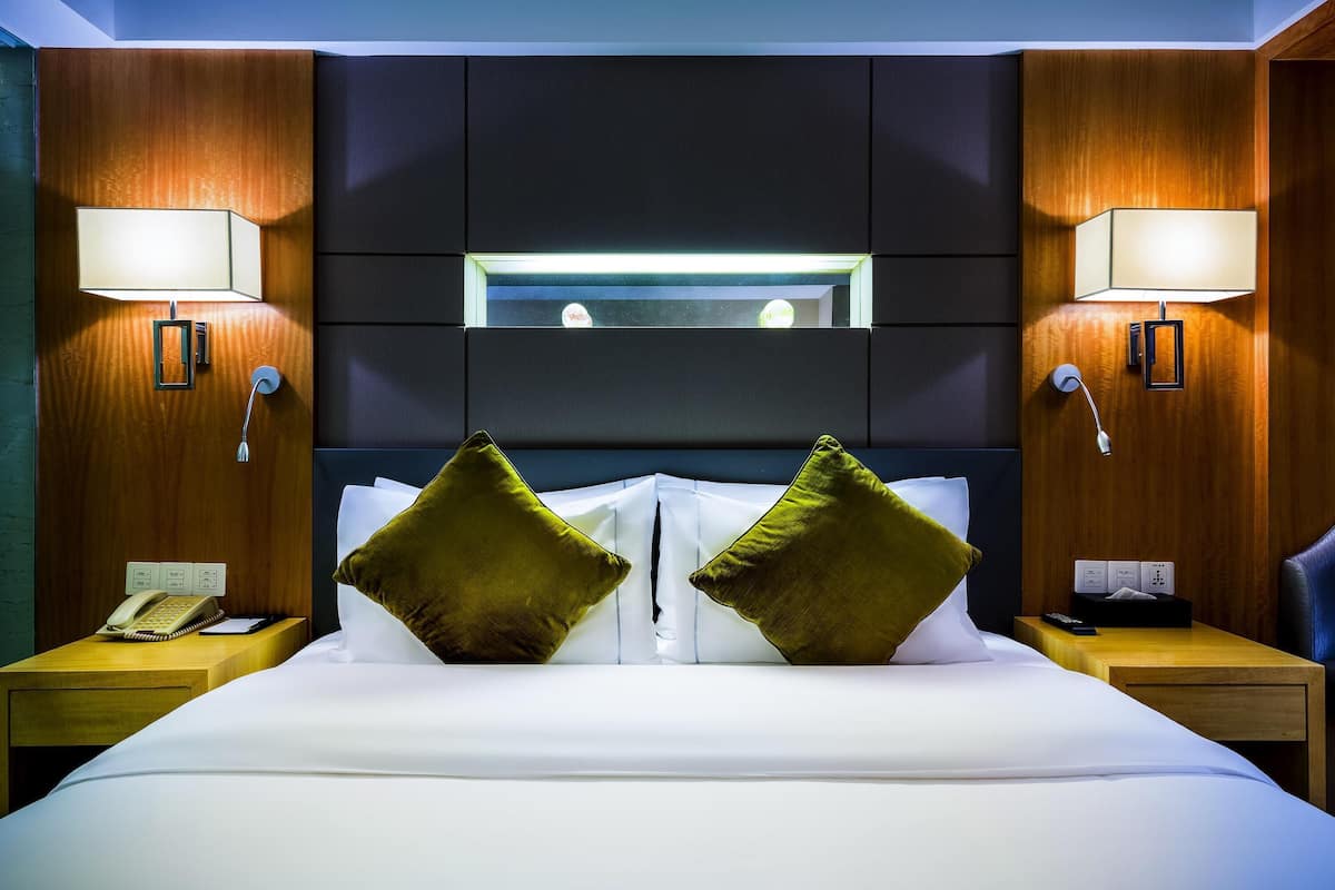 Superior Room, 1 King Bed