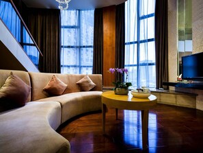 Svit - 1 kingsize-säng (Exquisite, Duplex) | 1 sovrum, minibar, värdeförvaringsskåp på rummet och skrivbord