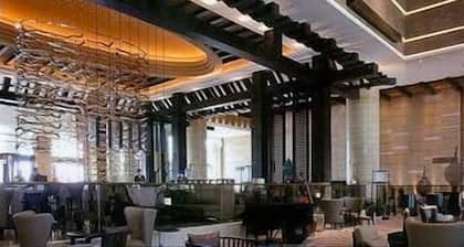 Xinyang Xinhe Zhongzhou Hotel