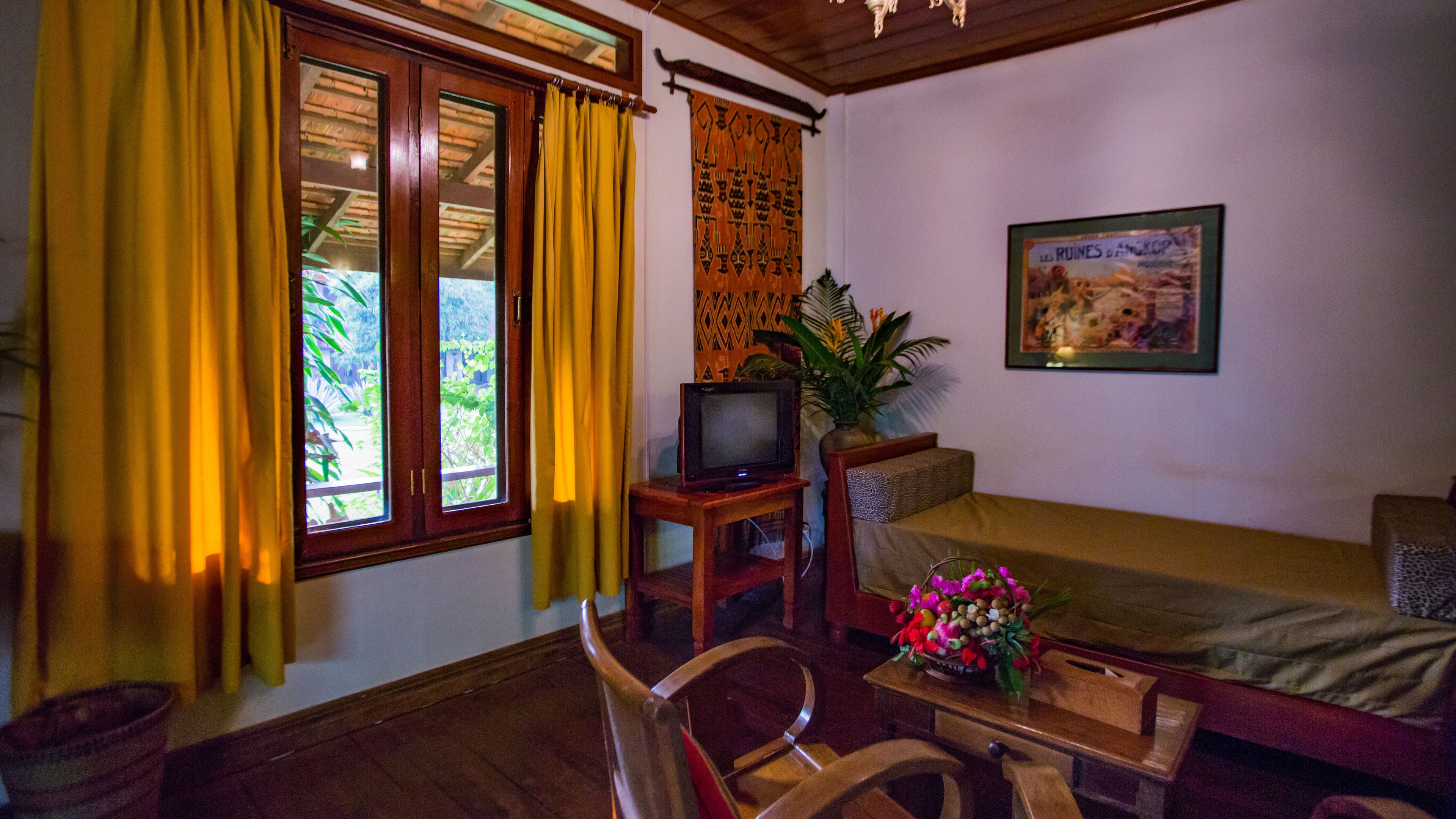 premium bedding, in-room safe, desk, blackout curtains