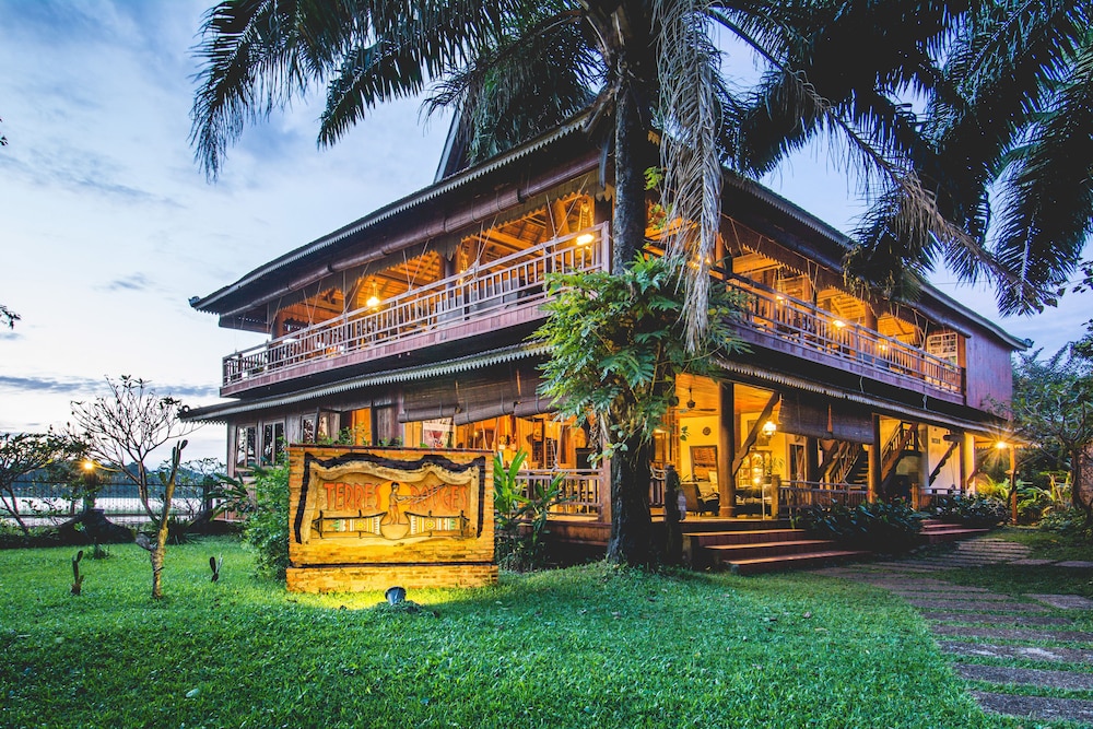 Terres Rouges Lodge image