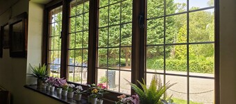 Little Foxes Hotel & Gatwick Airport Parking