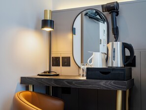 Compact Double | Room amenity - Chiswick Rooms (London)