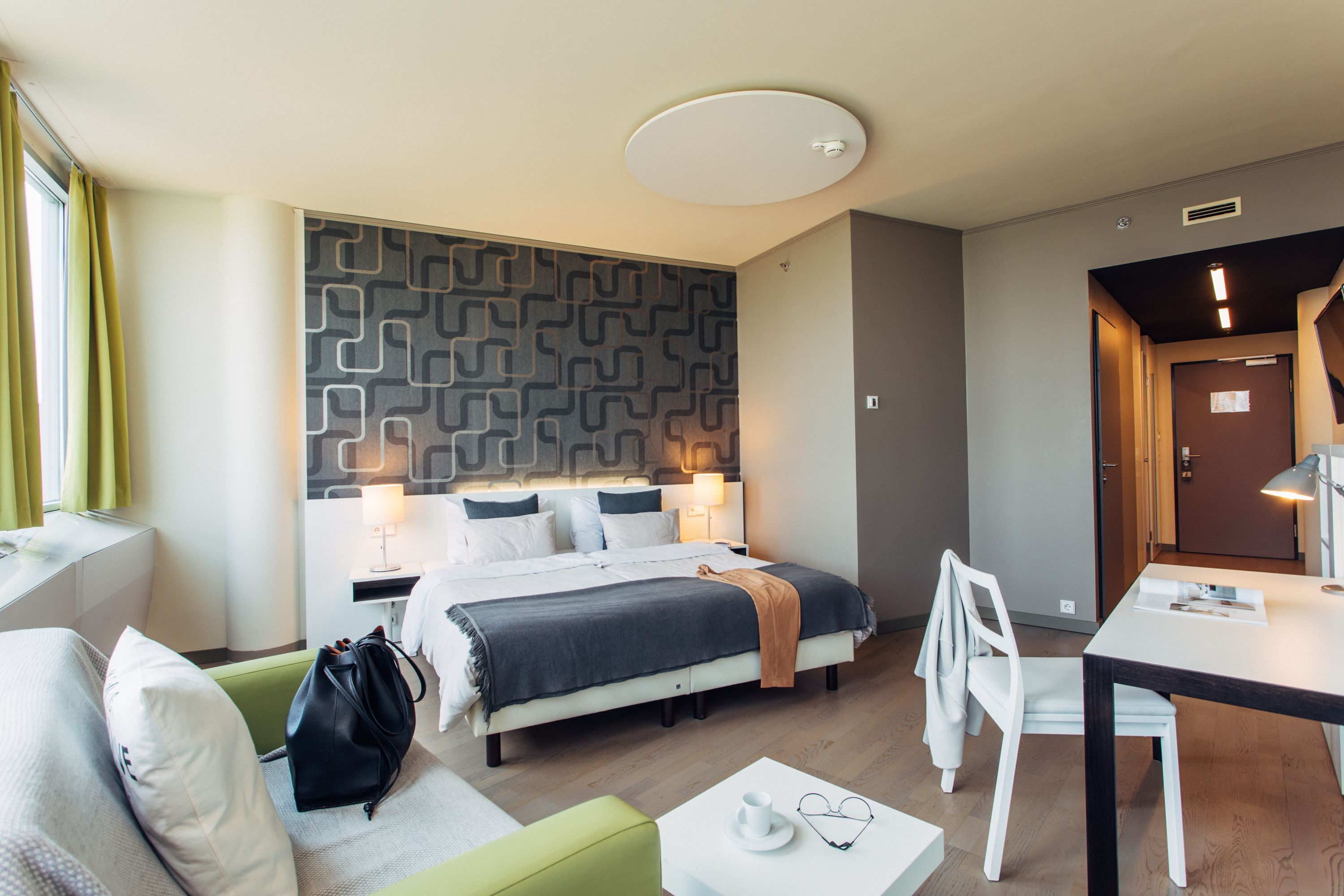 Hypo-allergenic bedding, in-room safe, desk, laptop workspace