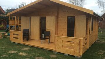 Familien-Ferienhaus, 1 Schlafzimmer | Schreibtisch, schallisolierte Zimmer, Bügeleisen/Bügelbrett, Babybetten