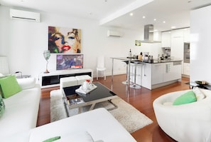 Private kitchenette - Lisbon Rentals Chiado (Lisbon)