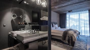 1 Schlafzimmer, hochwertige Bettwaren, Minibar, Zimmersafe