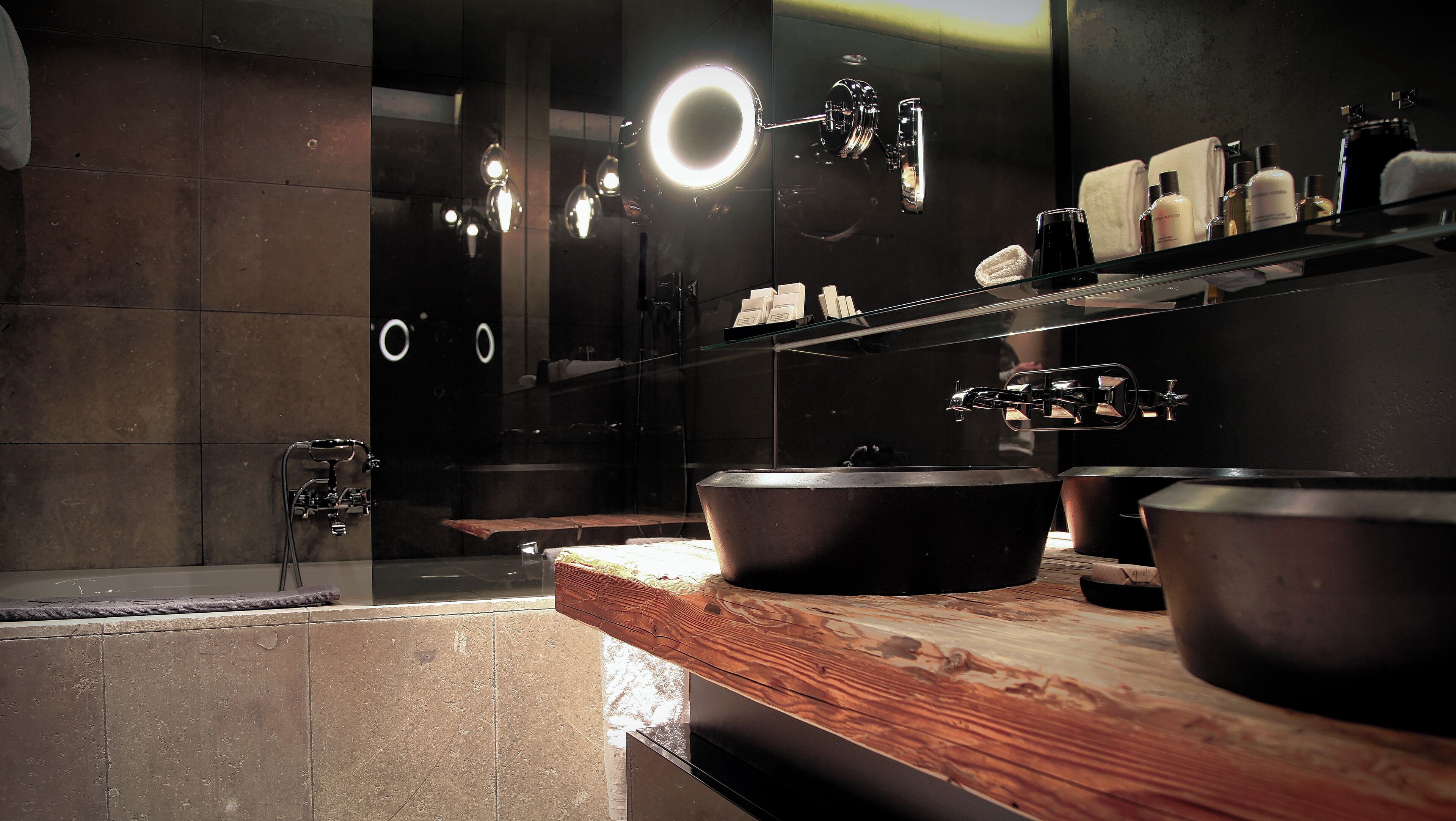 presidential suite | bathroom | free toiletries, hair dryer, bathrobes, slippers