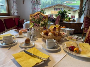 Daily buffet breakfast (EUR 20 per person)