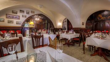 Tägliches Frühstücksbuffet gegen Gebühr