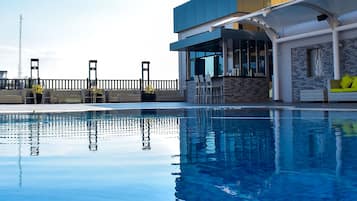 Poolside bar