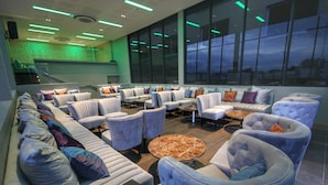 Bar (on property) - The Royal Mandaya Hotel (Davao)