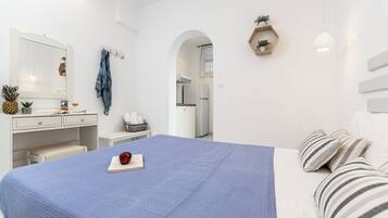 Apartamento luxo, 2 quartos, no piso térreo | Roupas de cama premium, cofres nos quartos, individualmente decorados