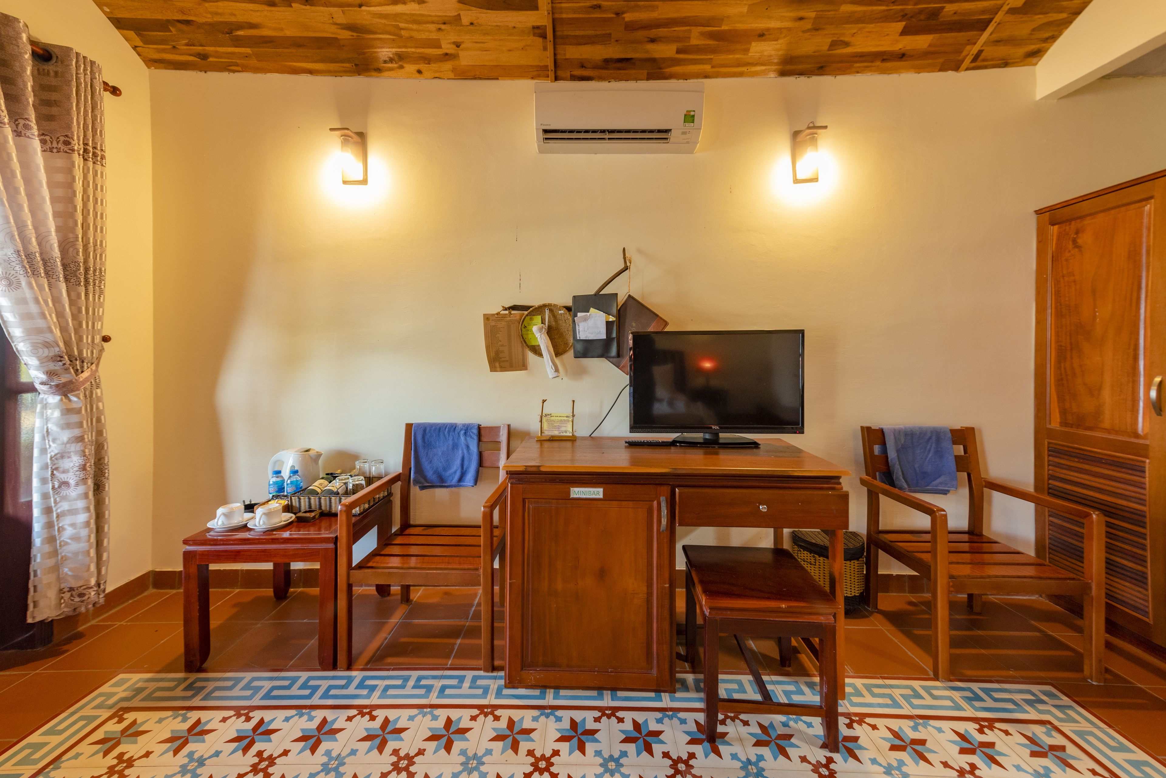 deluxe bungalow, sea view | 1 bedroom, minibar, in-room safe, desk