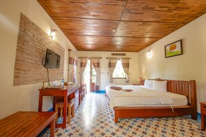 Superior Bungalow, Garden View | Bathroom | Shower, rainfall showerhead, free toiletries, hair dryer - Phu Quoc Eco Beach Resort (Phu Quoc)
