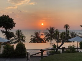 Outdoor pool, pool umbrellas, sun loungers