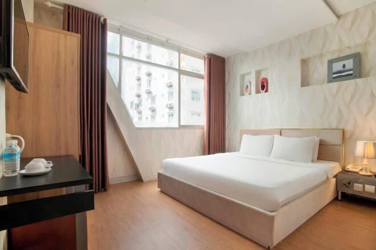 1 bedroom, minibar, in-room safe, desk
