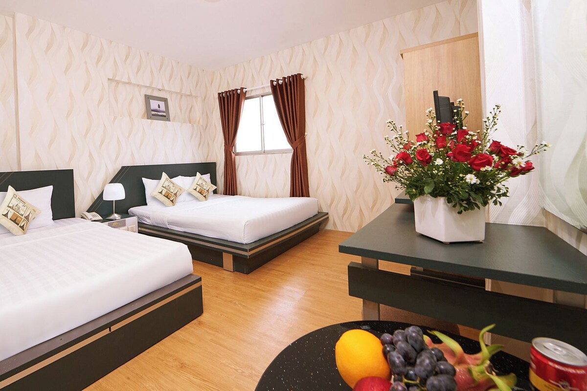 1 chambre, minibar, coffres-forts dans les chambres, bureau