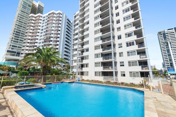 Sandpiper Apartments - Broadbeach
