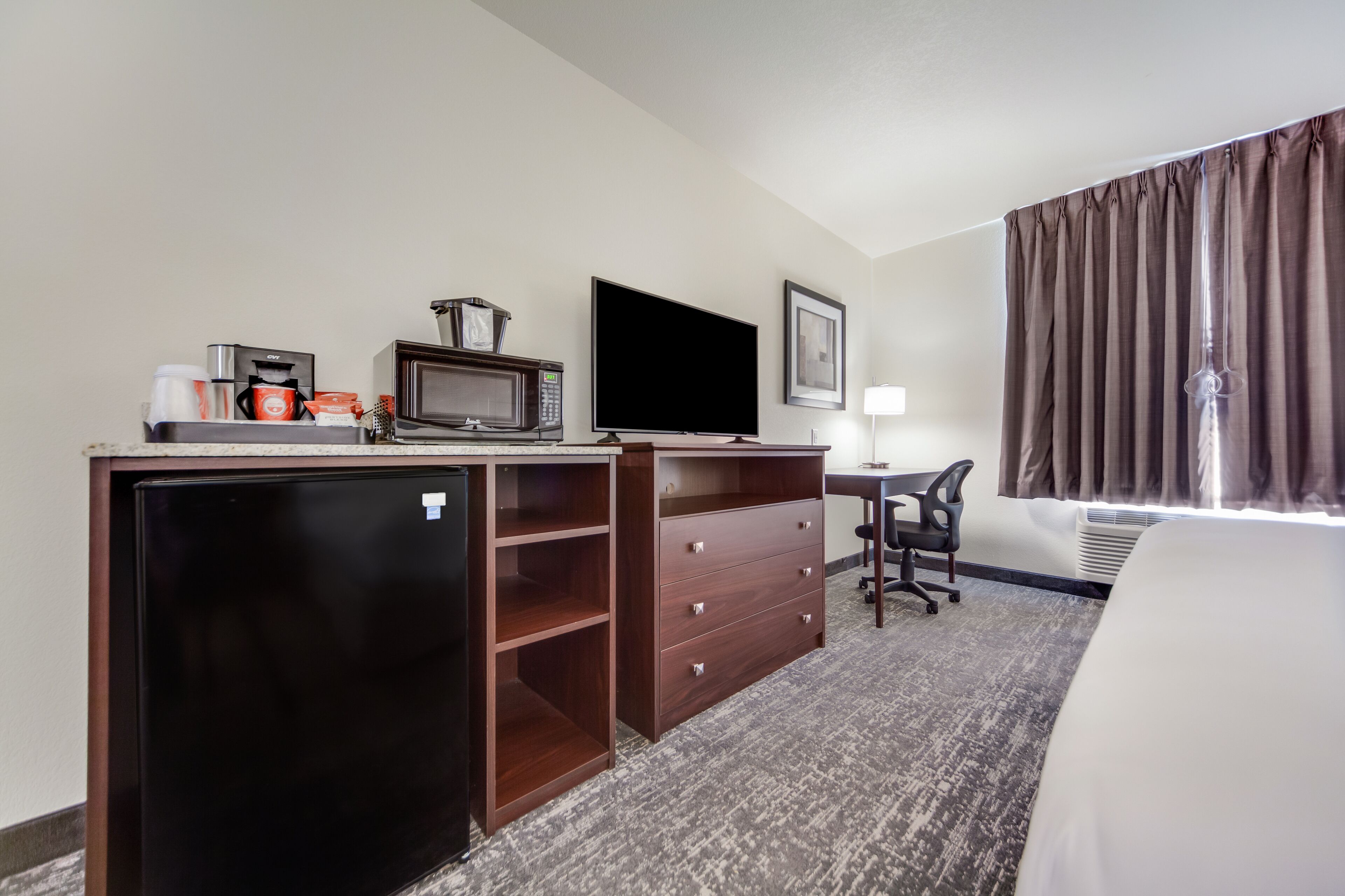 hypo-allergenic bedding, pillow-top beds, in-room safe, desk