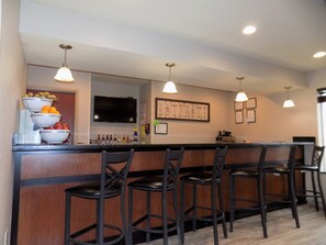 Bar (on property) - Cobblestone Hotel & Suites - Seward (Seward)