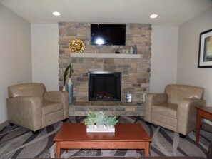 Lobby sitting area - Cobblestone Hotel & Suites - Seward (Seward)