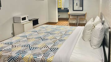 Free WiFi, bed sheets