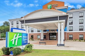 Unclassified image, 3 of 96, button - Holiday Inn Express Hotel & Suites Cross Lanes by IHG (Cross Lanes)