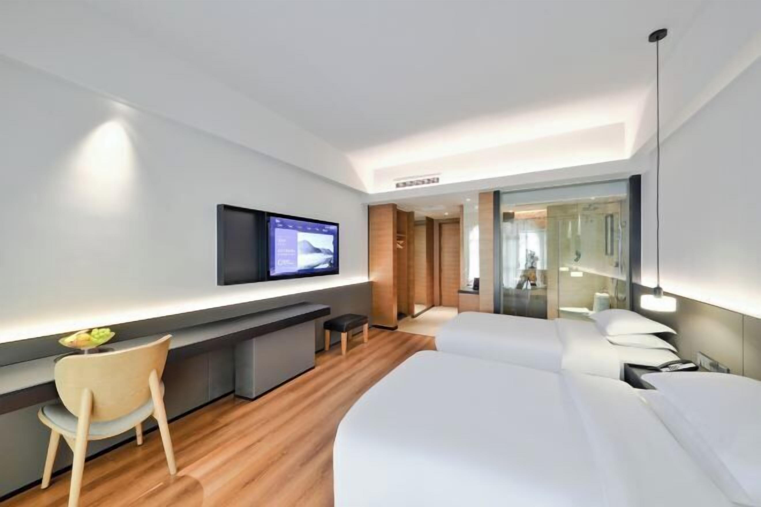 Minibar, in-room safe, alarm clocks