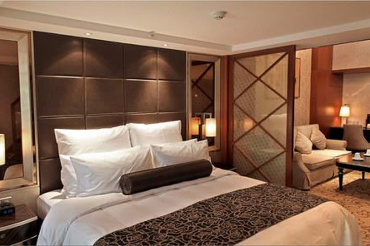 minibar, in-room safe, desk, iron/ironing board