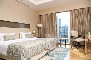 Superior Room King Bed with Bath Tub | Premium bedding, minibar, in-room safe, desk - Taj City Centre Gurugram (Gurugram)