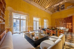 Lobby sitting area - Casa Carolina Luxury Wellness Hotel (Cartagena)