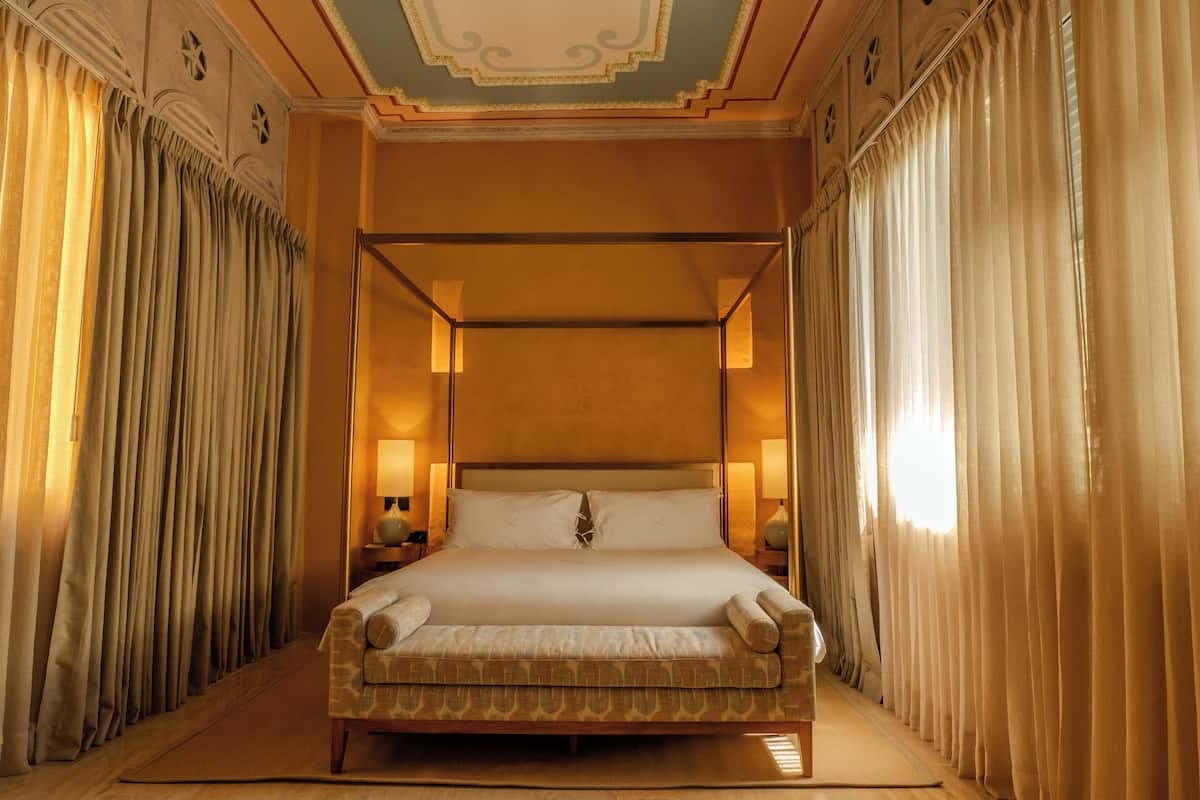 Deluxe Room, 1 King Bed