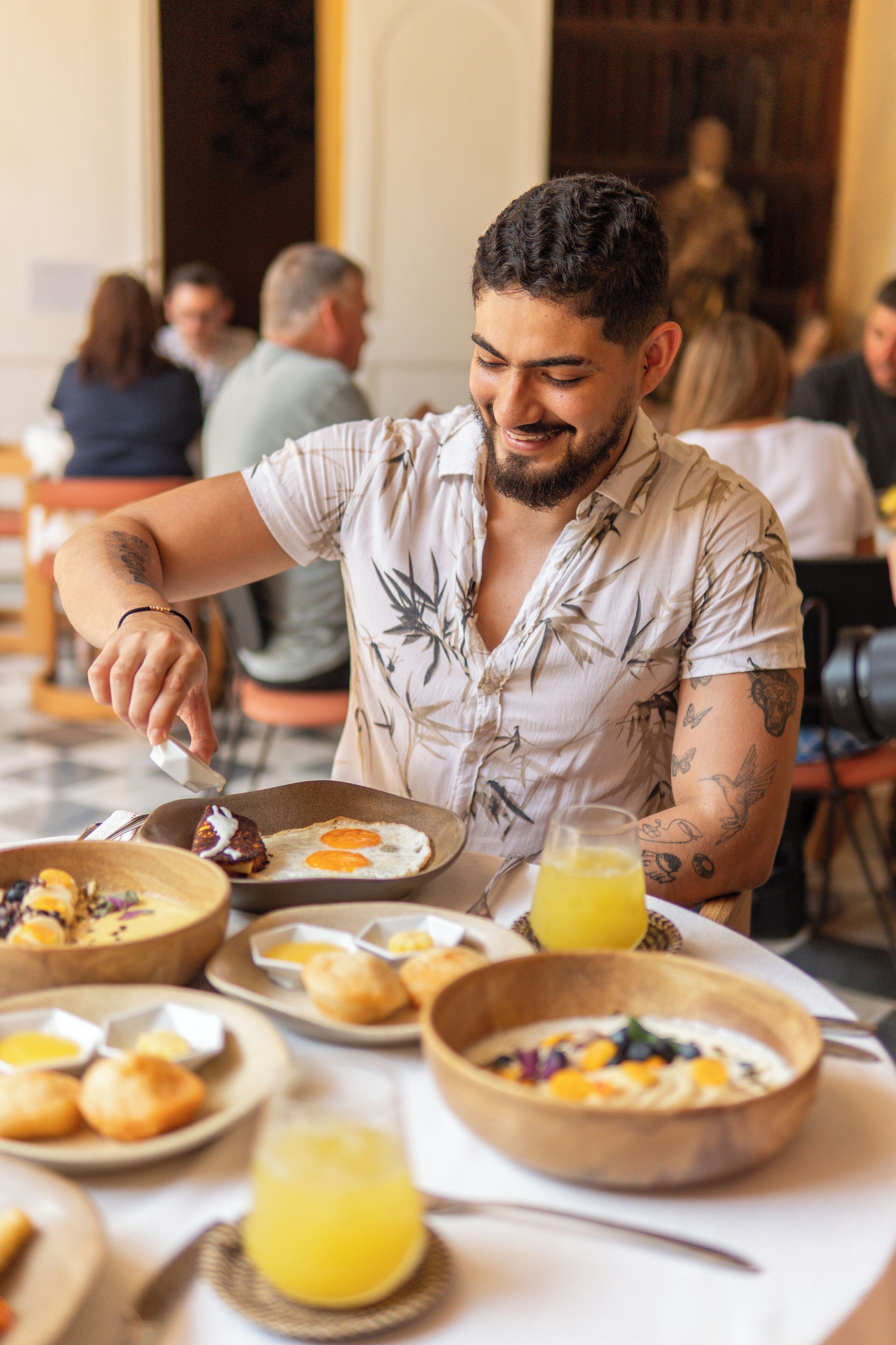 Free daily full breakfast 