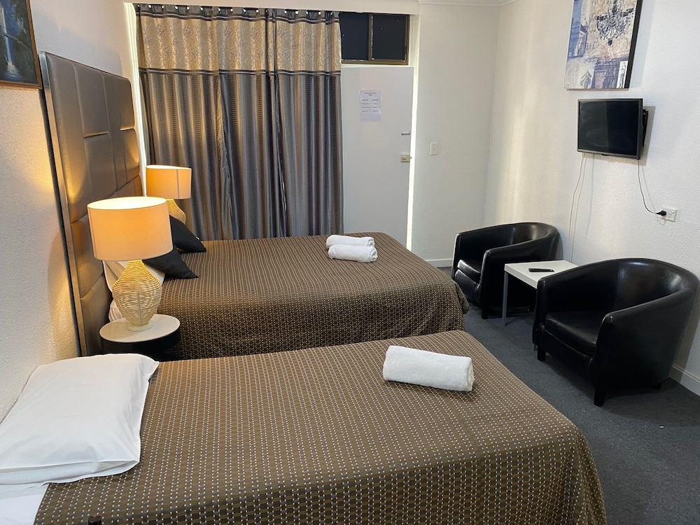 Tollgate Motel by null