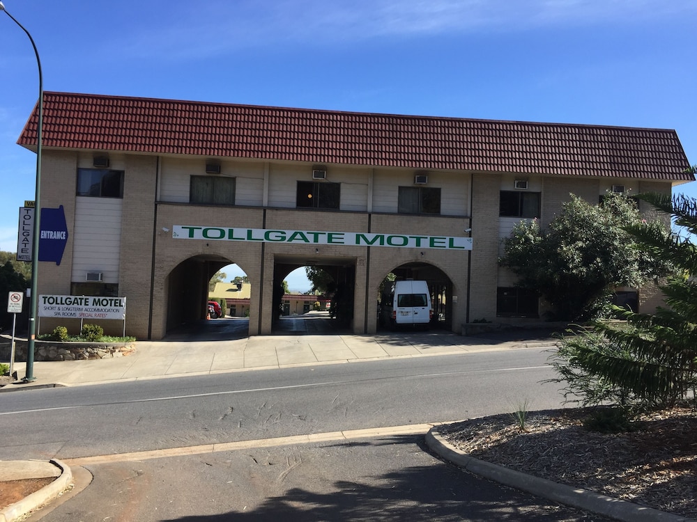 Tollgate Motel by null