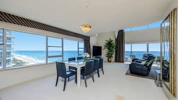 Appartement Penthouse supérieur | Repas dans la chambre