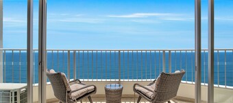 Pacific Plaza Apartments