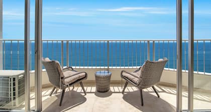 Pacific Plaza Apartments