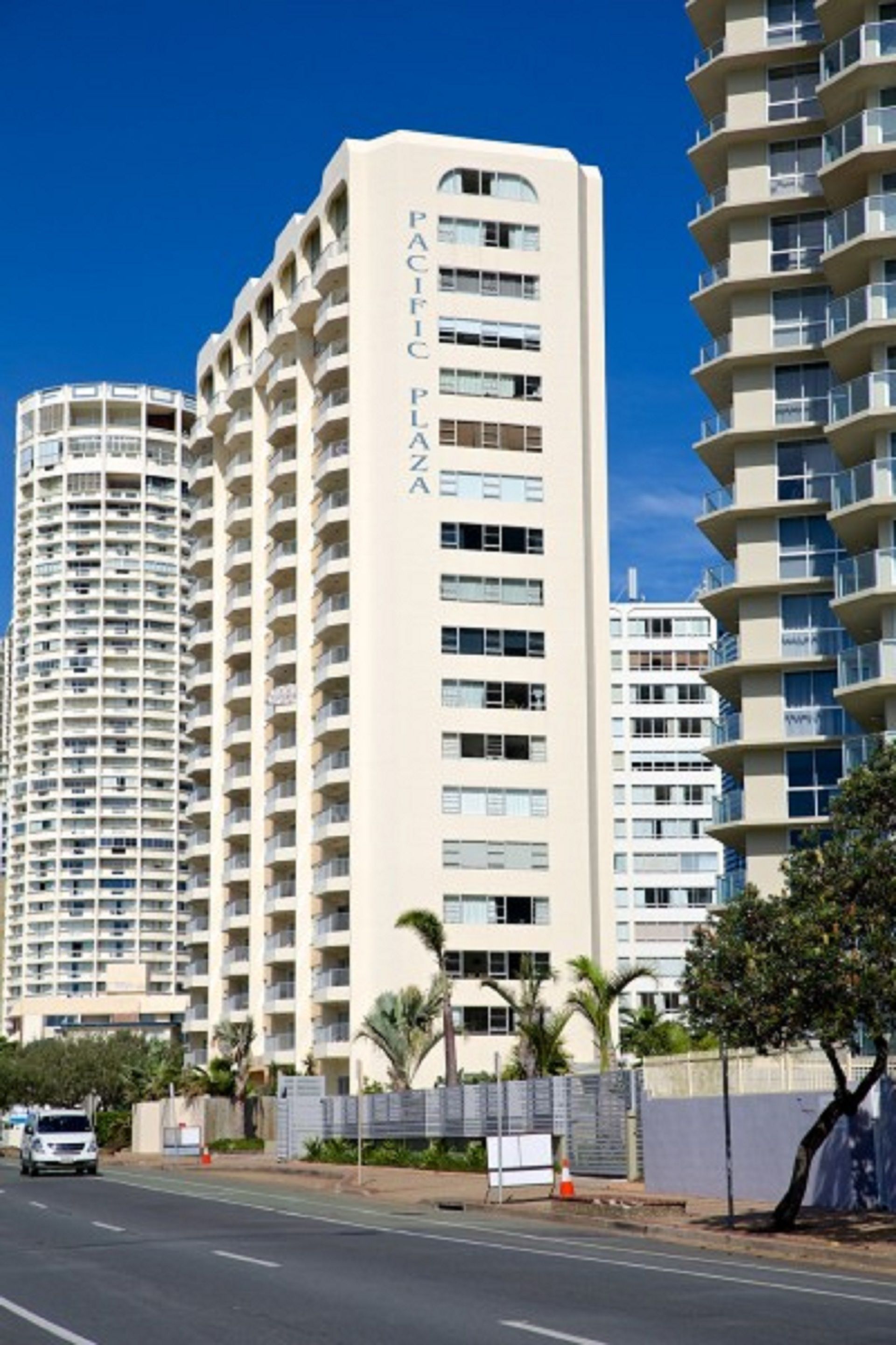 Pacific Plaza Apartments — image 23