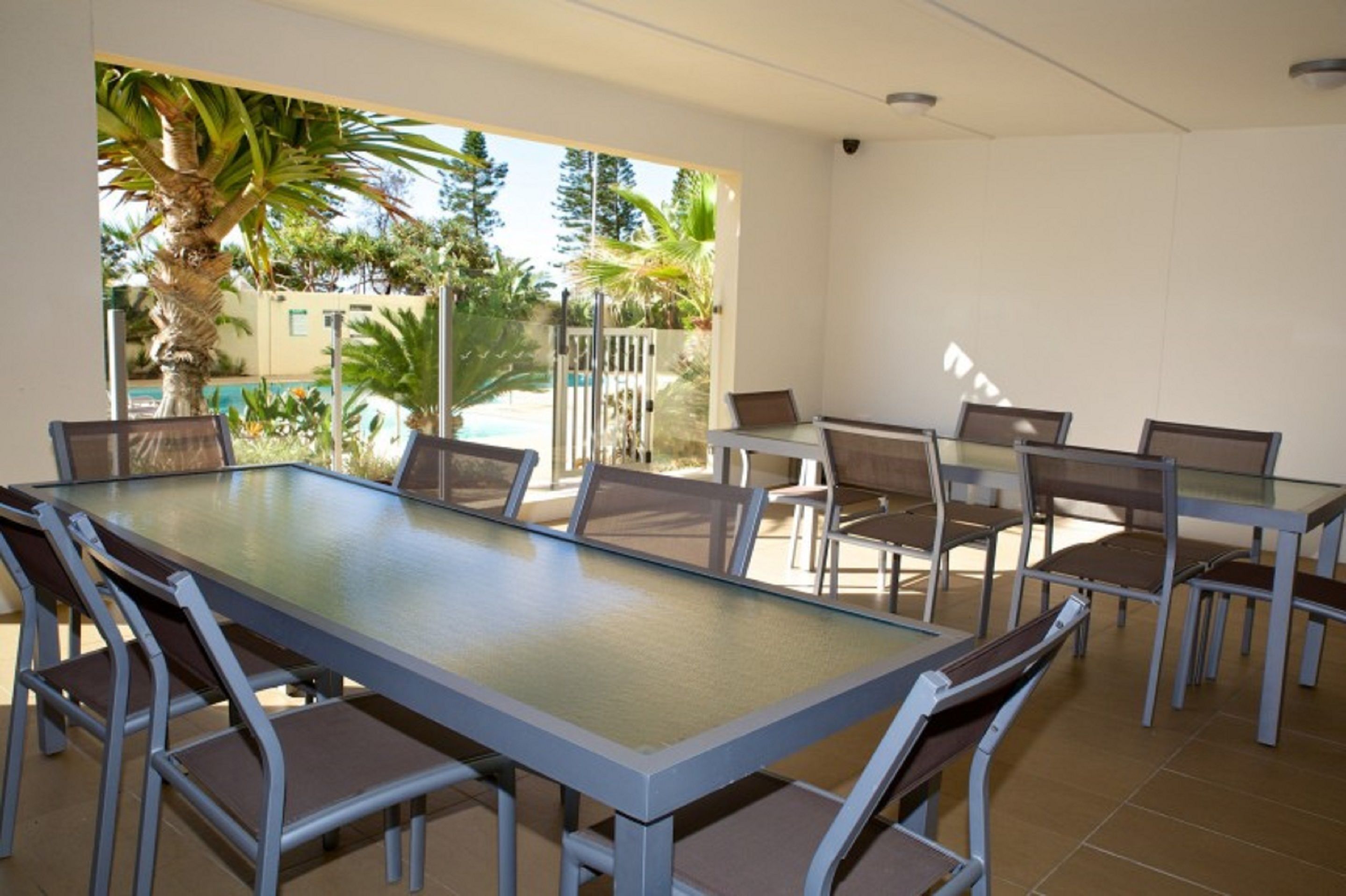 Pacific Plaza Apartments — image 24
