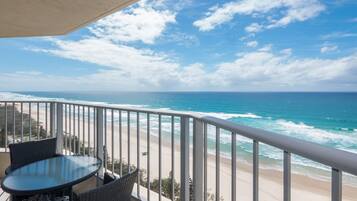 Standard Apartment, 2 Bedrooms, Ocean View | Balcony