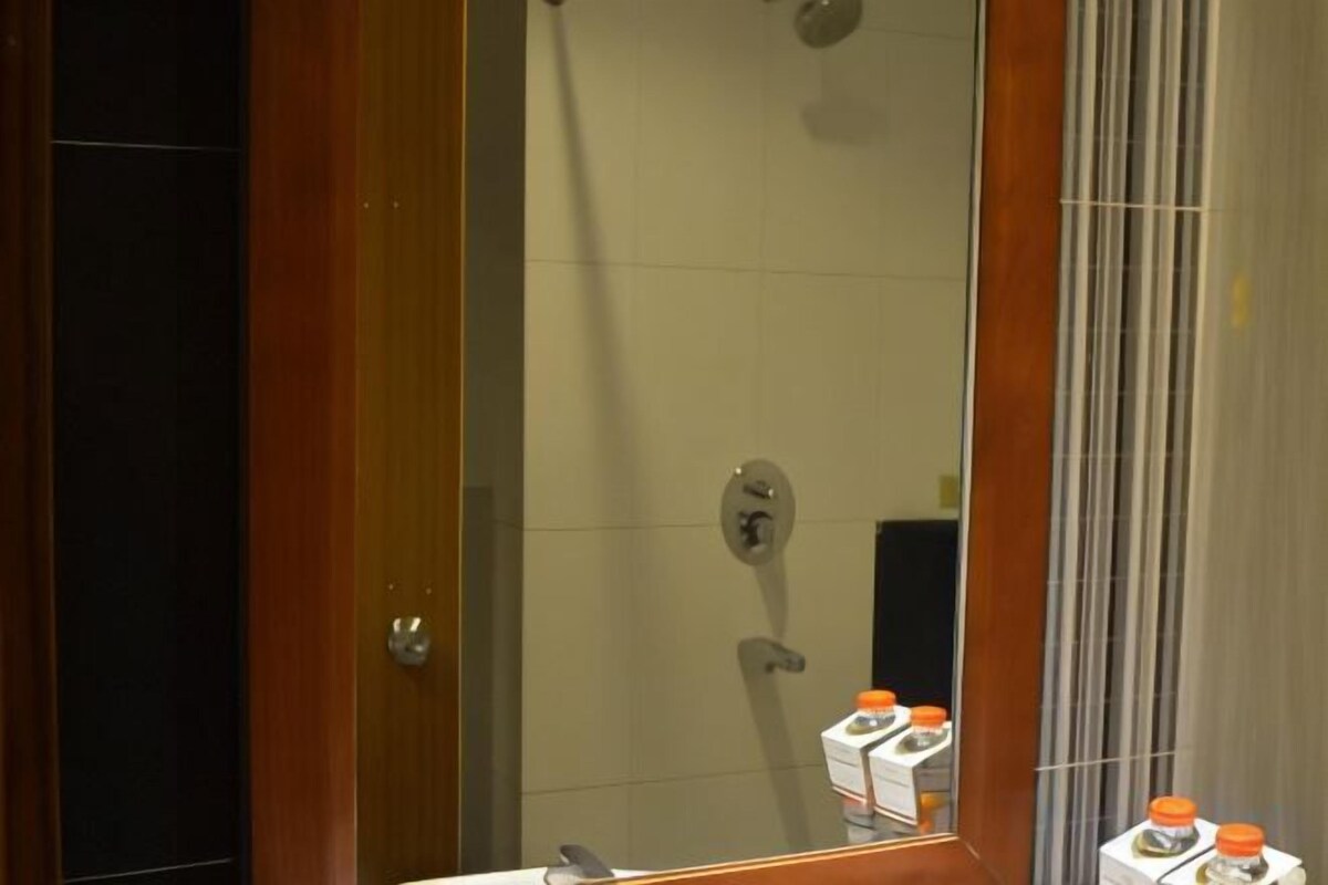 Bathroom | Shower, rainfall showerhead, towels