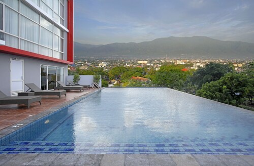 Hotel Santika Palu