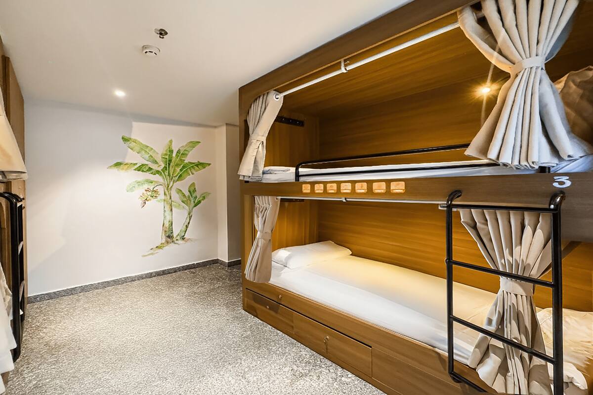 Blackout curtains, free WiFi, bed sheets