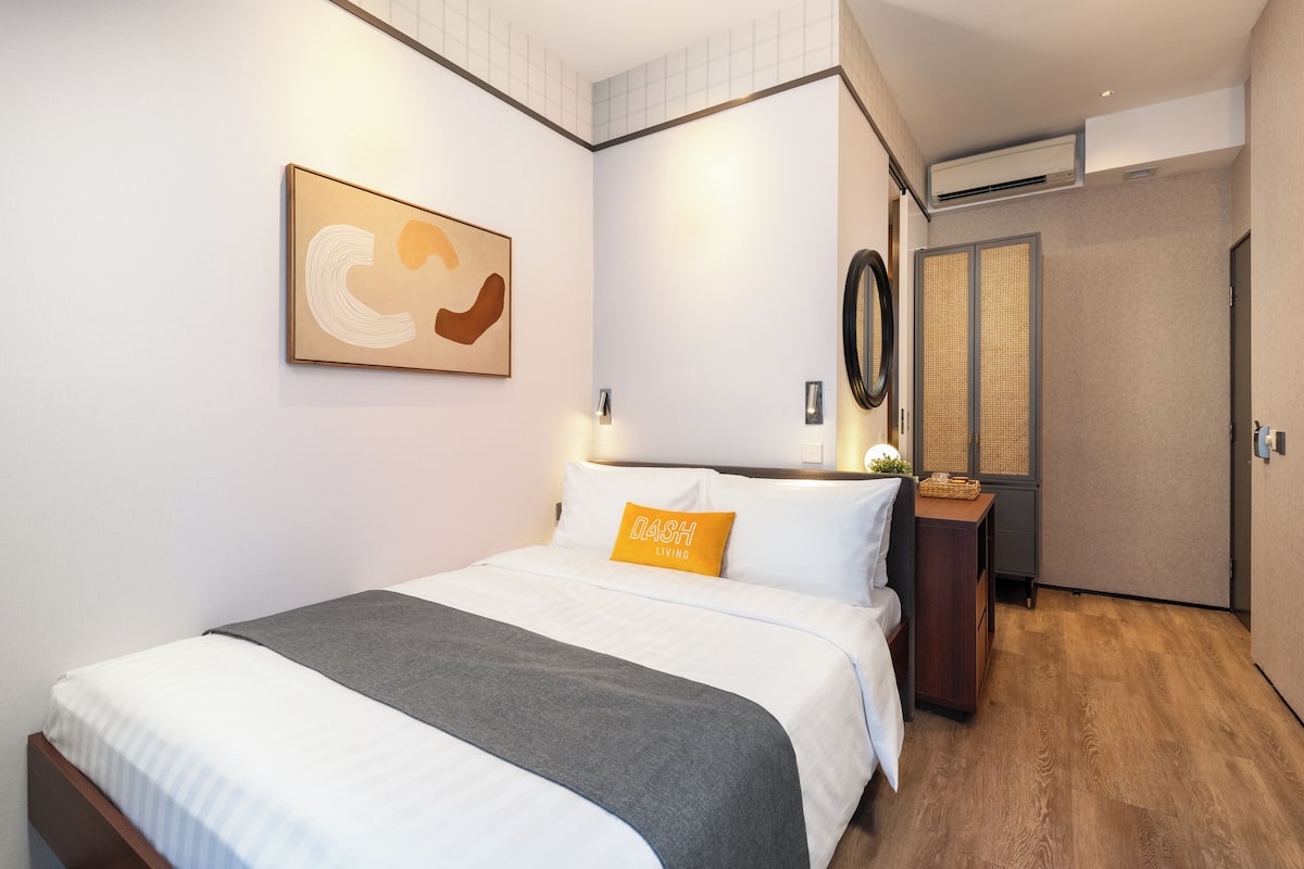 In-room safe, blackout drapes, iron/ironing board, free WiFi