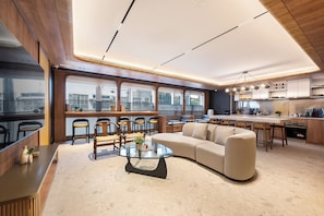 48-inch TV with cable channels - Dash Living on Queen's (Hong Kong)