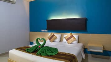 Deluxe Double or Twin Room | Desk, rollaway beds, free WiFi, bed sheets